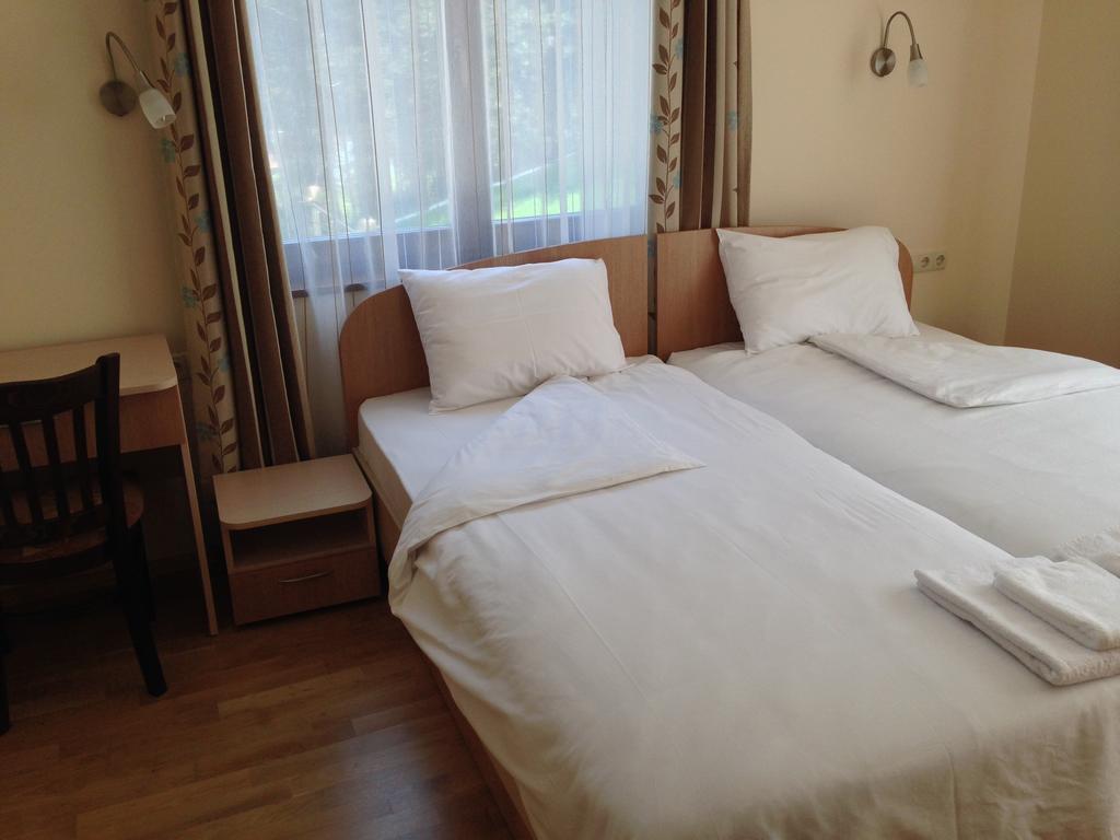Mala Planina Guest House Iskrets Phòng bức ảnh
