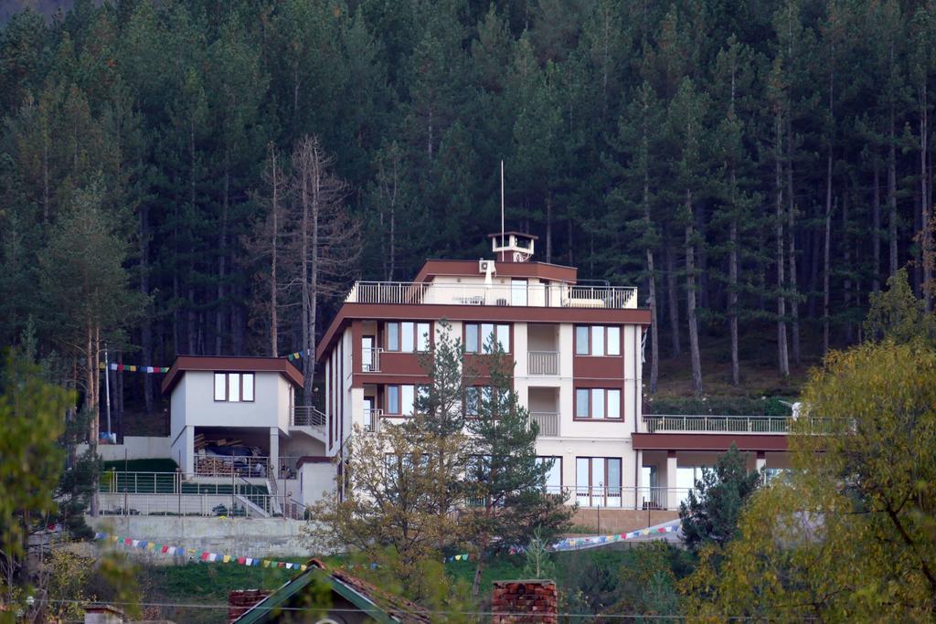 Mala Planina Guest House Iskrets Ngoại thất bức ảnh