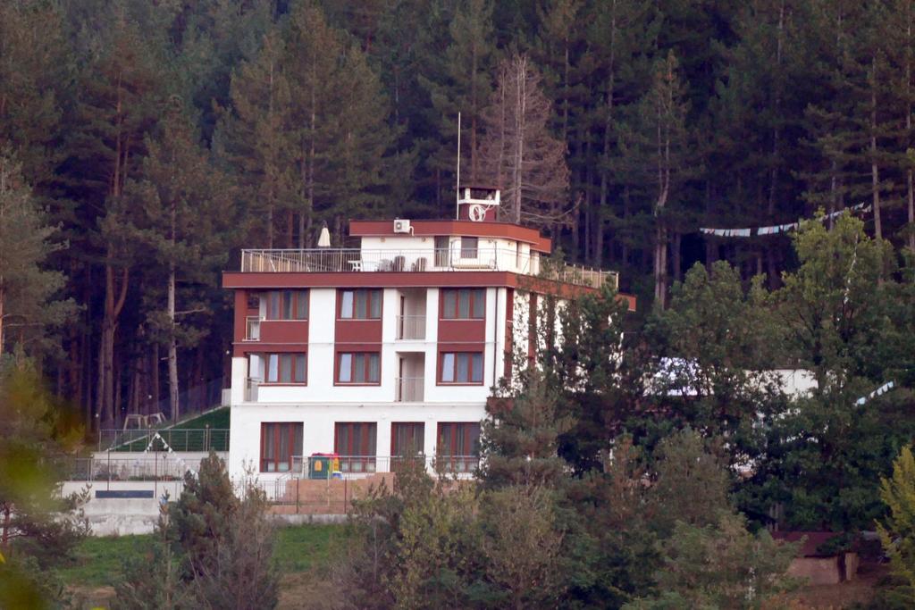 Mala Planina Guest House Iskrets Ngoại thất bức ảnh