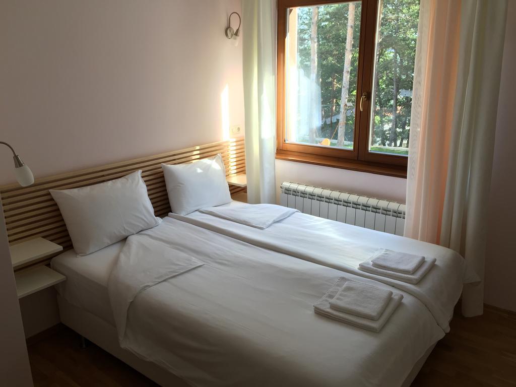 Mala Planina Guest House Iskrets Ngoại thất bức ảnh