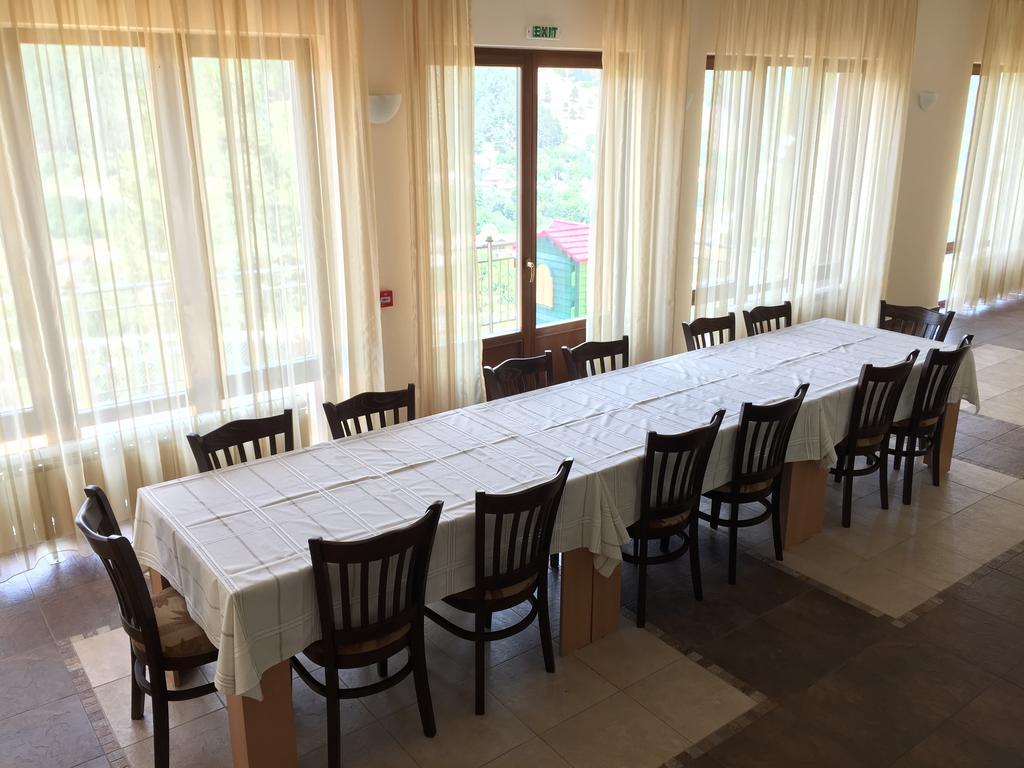 Mala Planina Guest House Iskrets Ngoại thất bức ảnh