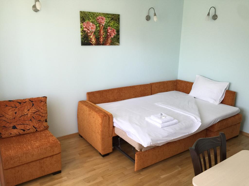 Mala Planina Guest House Iskrets Ngoại thất bức ảnh