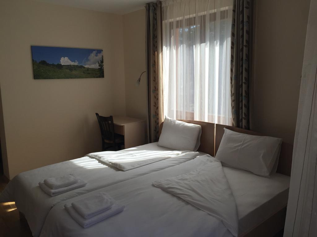 Mala Planina Guest House Iskrets Ngoại thất bức ảnh